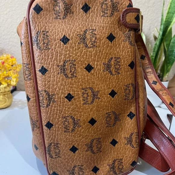 MCM VINTAGE COGNAC BACKPACK - Picture 3 of 12